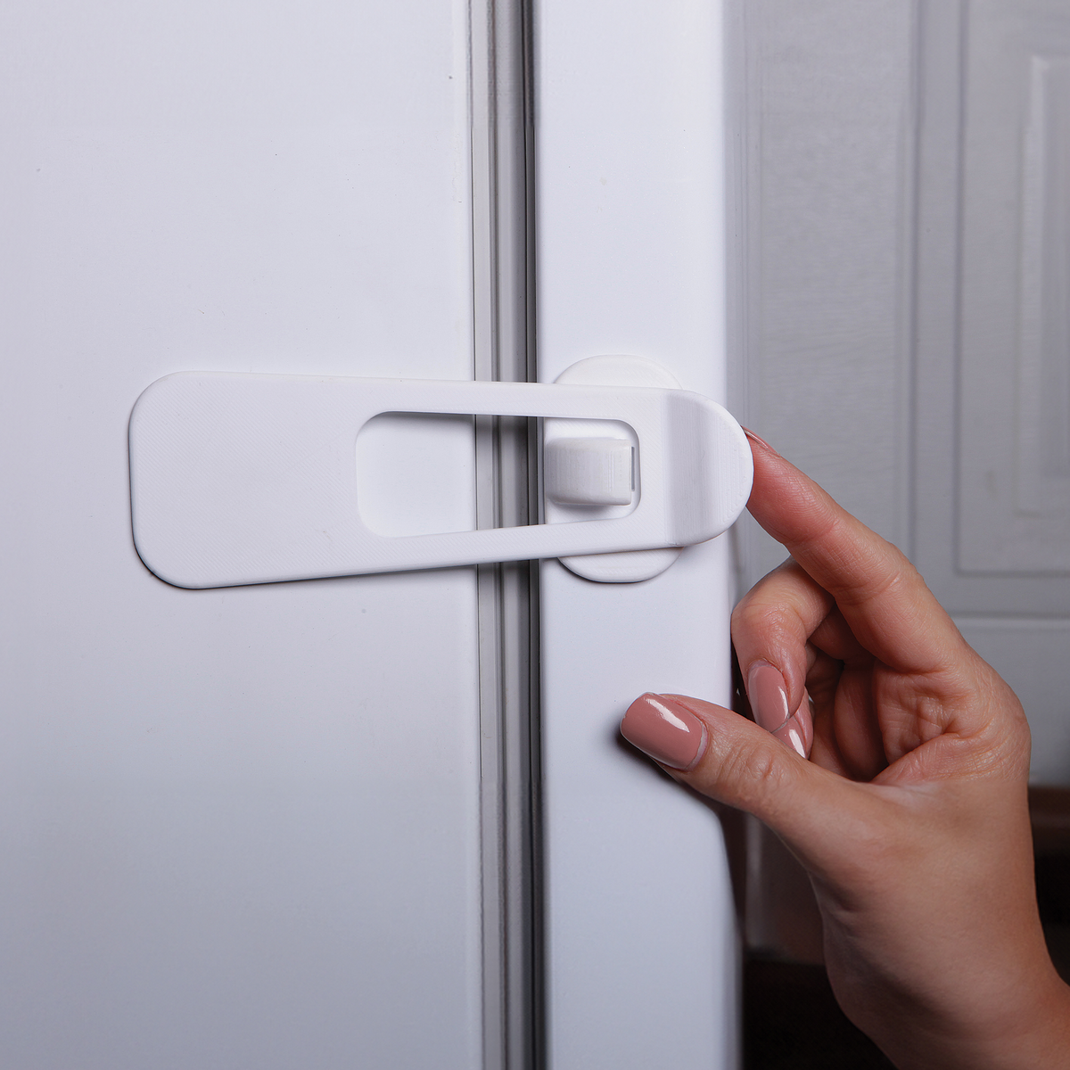 PREMIUM APPLIANCE AND FRIDGE LATCH