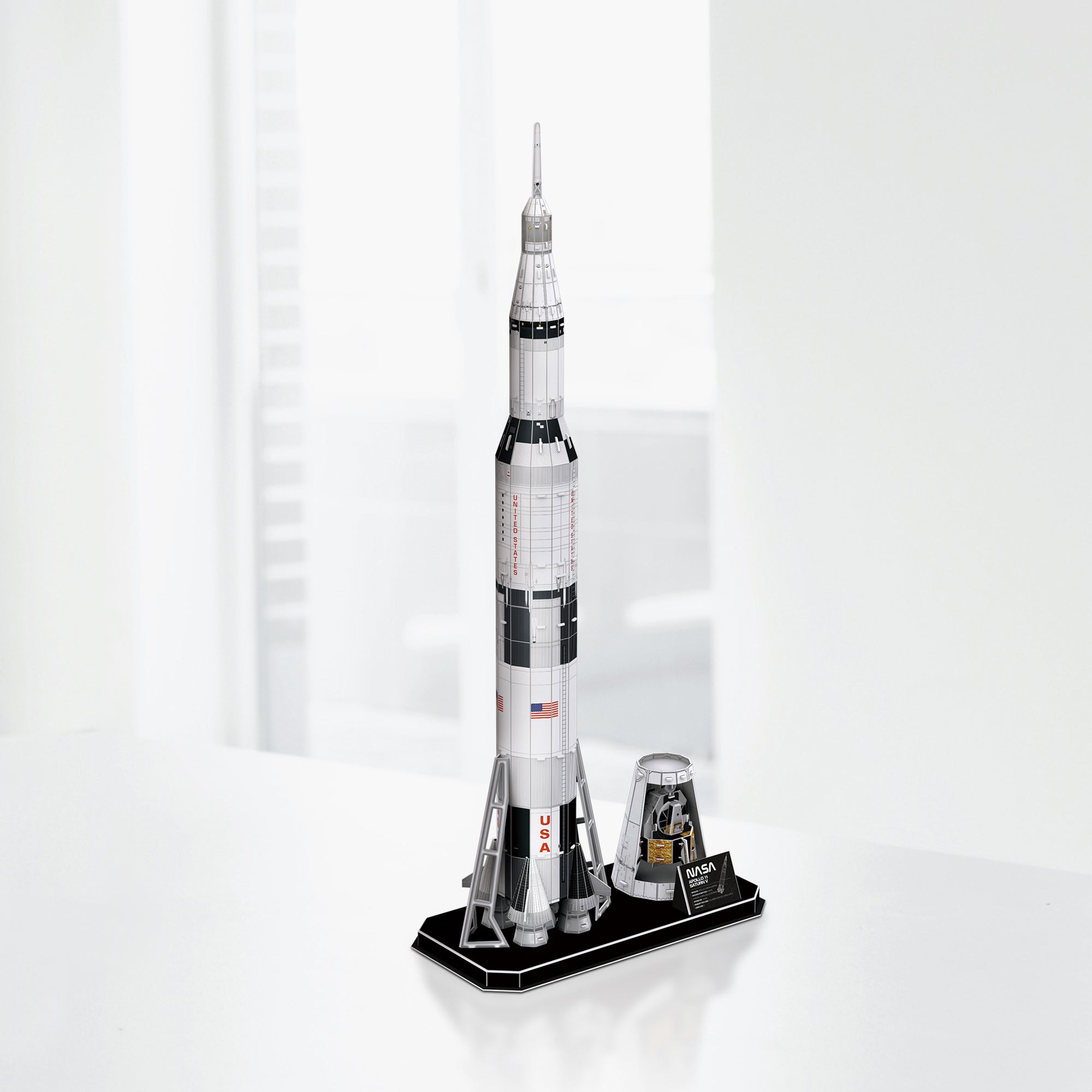 Apollo Saturn V Rocket
 (136 pcs.)