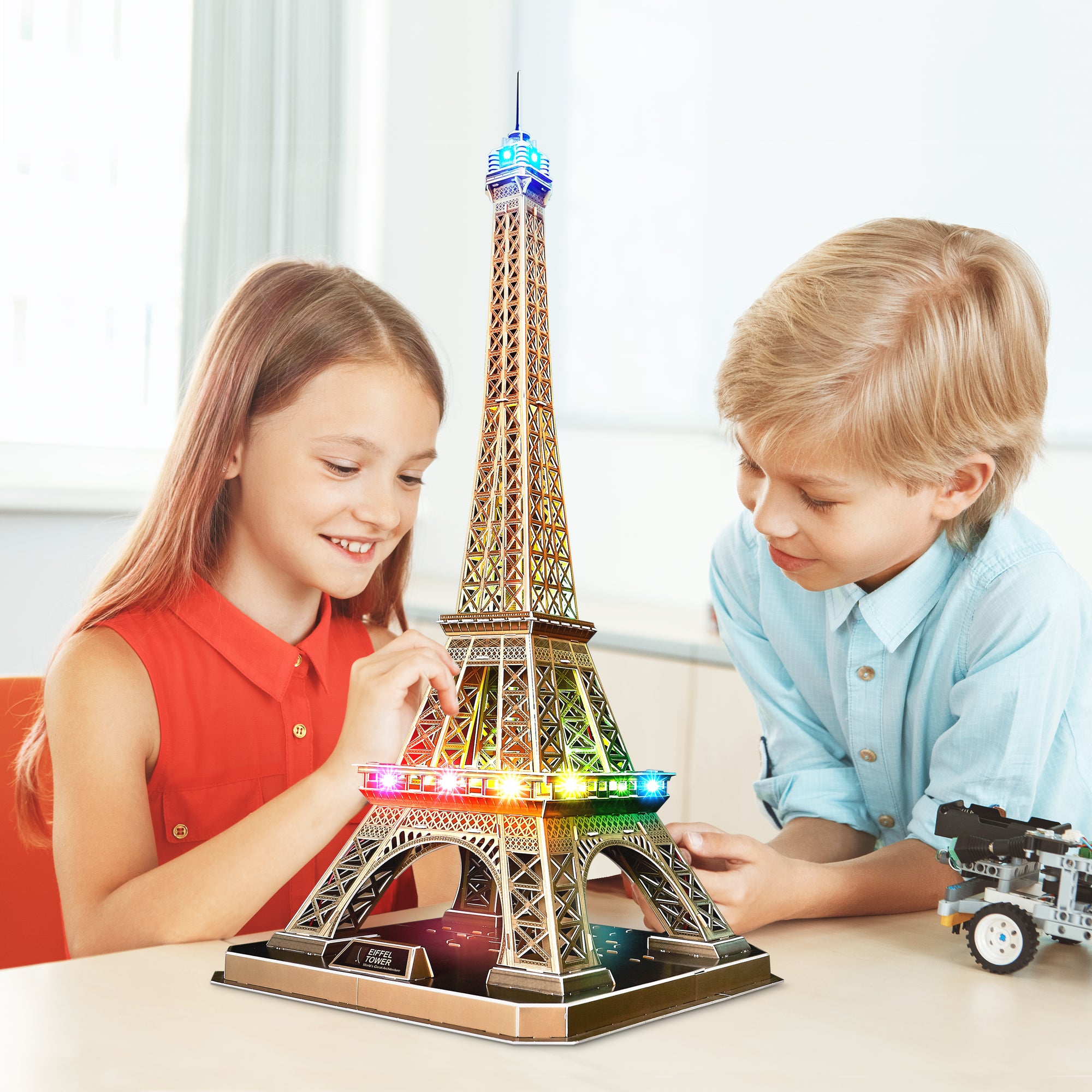 Eiffel Tower
(84 Pcs)